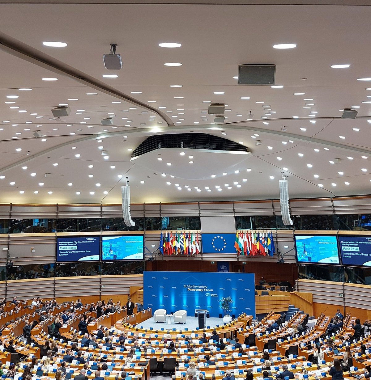 2025_11_20_Besuch des Parlaments